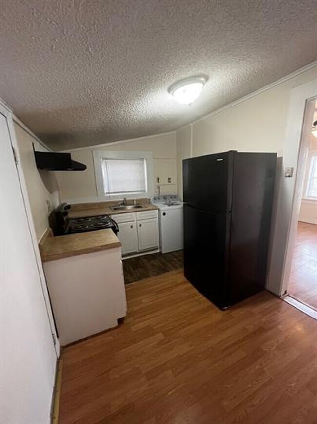 Foto del edificio - Charming 1 Bed, 1 Bath Home!
