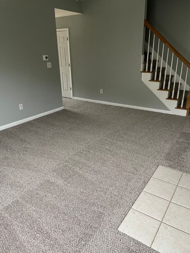 Foto del edificio - 118 Lowell Ct