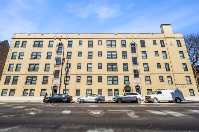 Foto del edificio - 604 W Addison St