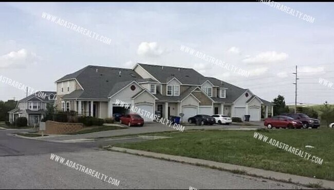 Foto del edificio - Beautiful and Spacious Olathe West Townhom...