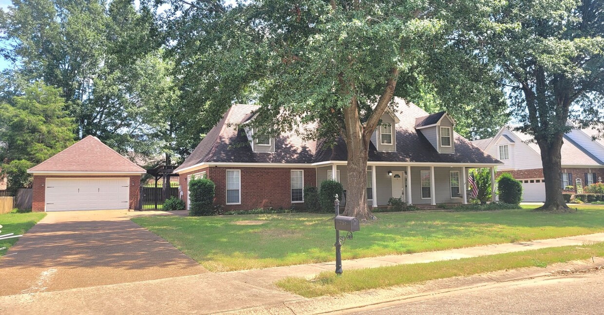Primary Photo - Beautiful home ready for you!