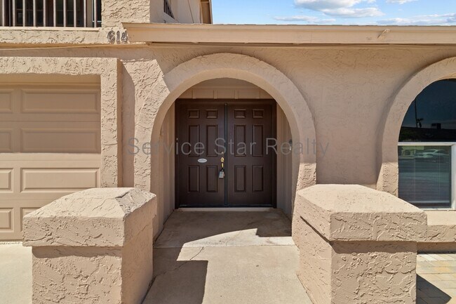 Foto del edificio - 6142 W Sierra St