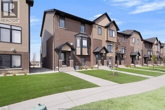 Building Photo - 725 Brownstone Dr