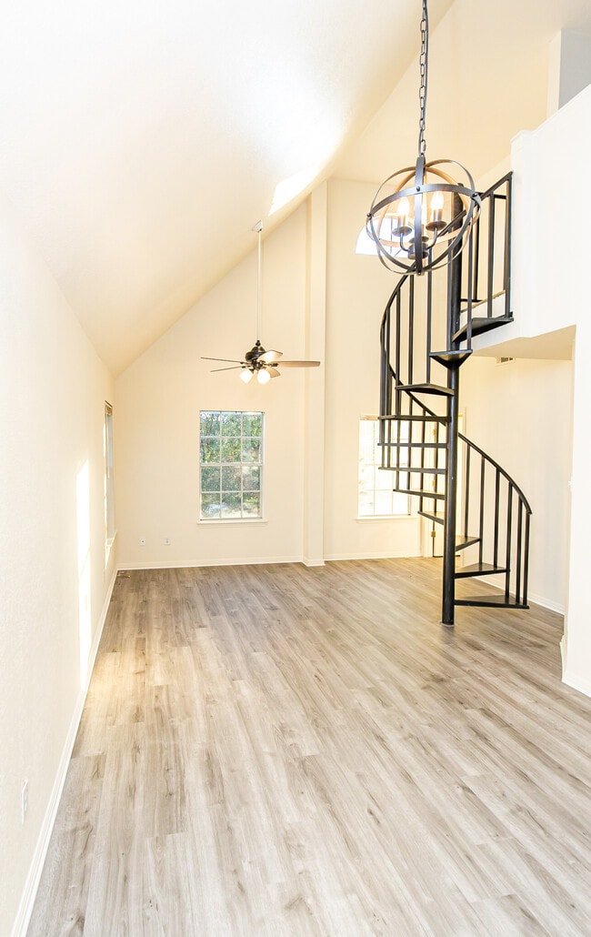 Building Photo - 3001 Whisper Oaks Ln