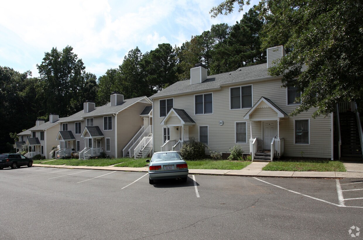 Oak Square Apartments Wake Forest, NC