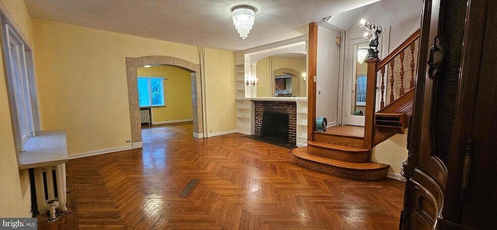 Foto principal - 1042 W Lancaster Ave