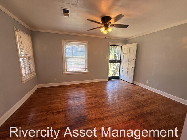 Building Photo - 2308 Larose Ave