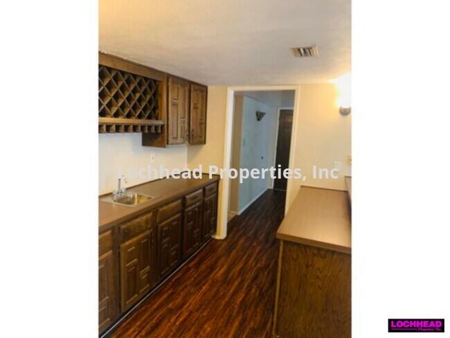 Foto del edificio - 3101 Powell Dr