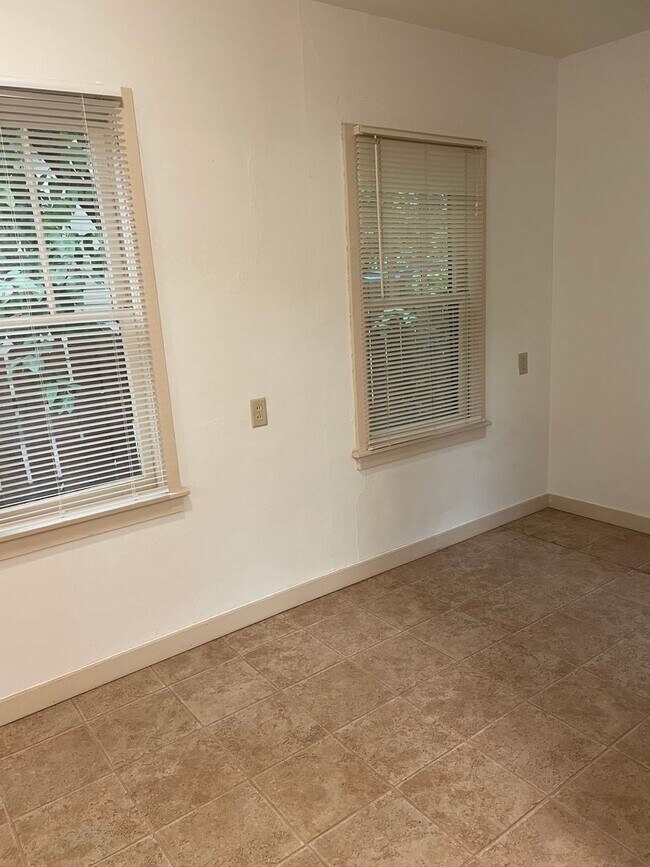 Building Photo - *WINTER SPECIAL - MOVE IN BY 12/31/2025 AND RECEIVE A 55'' FLAT SCREEN TV* CHARMING 2 BED 1.5 BAT...