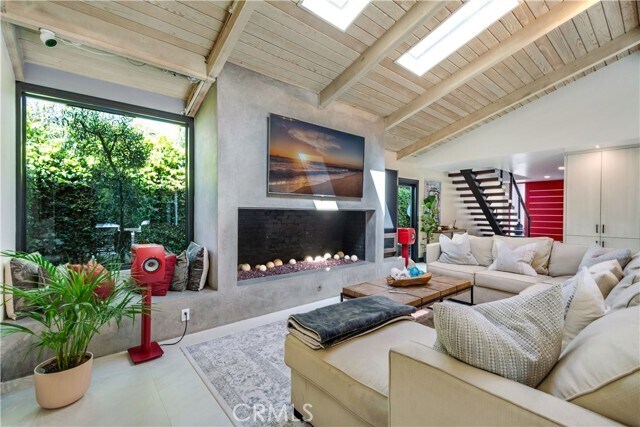 Building Photo - 203 Via Ravenna