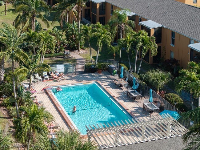 Foto del edificio - 12658 Kenwood Ln