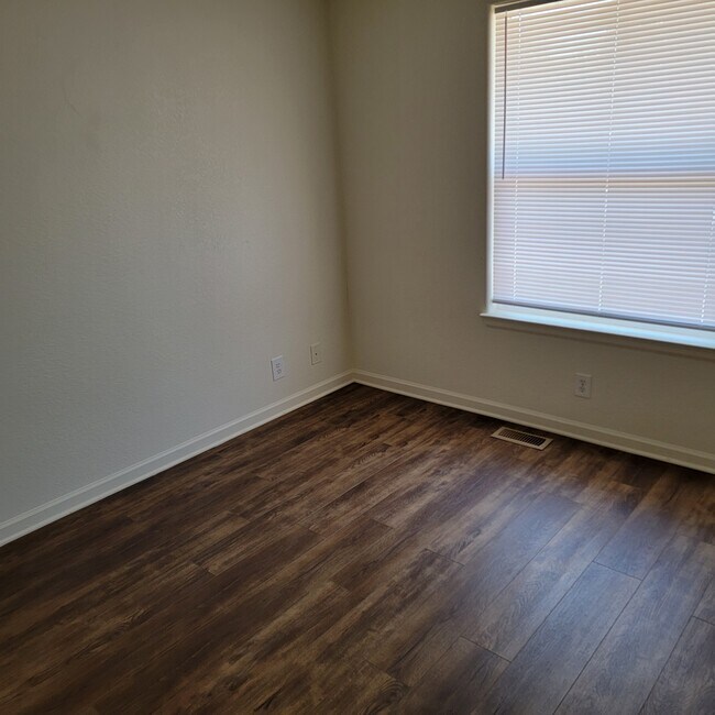 Foto del edificio - 379 W Baldwyn Dr