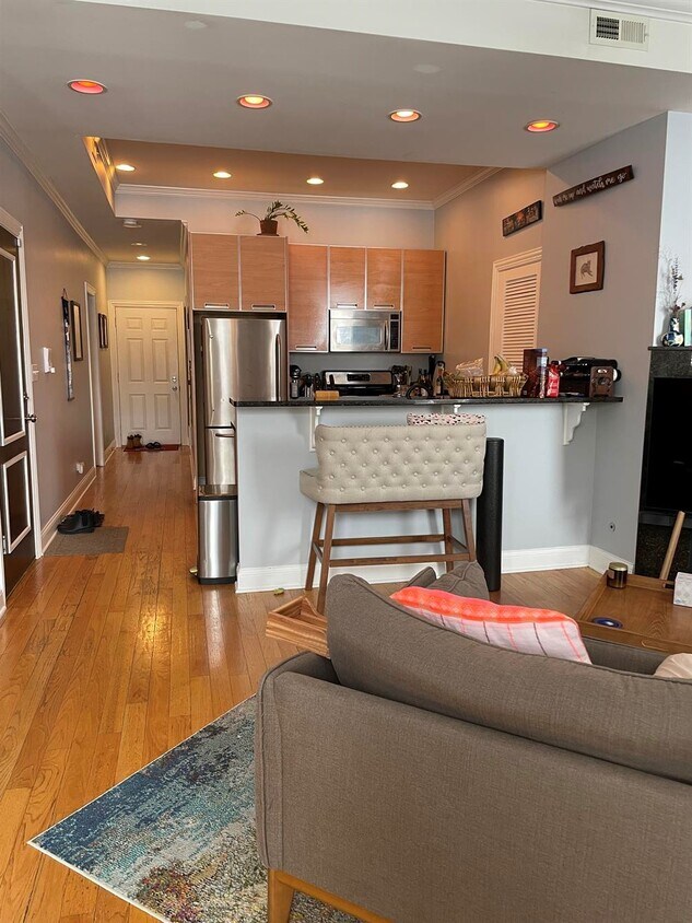Foto principal - 1608 N Whipple St
