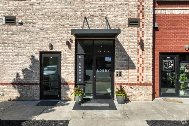 Entrada - Kirkwood Place
