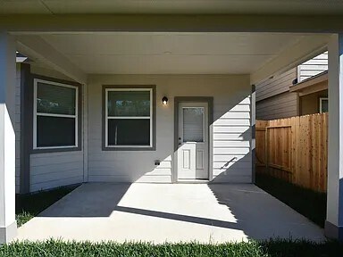 Building Photo - 17419 Cuthbert St