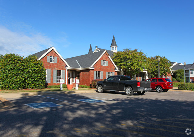 Building Photo - Inverness Apartments