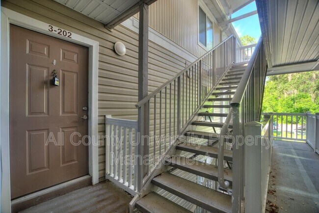 Building Photo - 4000 SW 23rd St