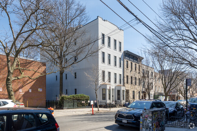 Building Photo - 117 N 4th St