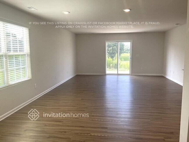 Foto del edificio - 1024 Woodhouse Dr