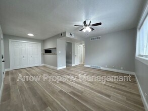 Building Photo - 1010 N 16th St