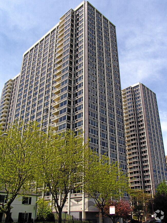 Building Photo - 4250 N Marine Dr