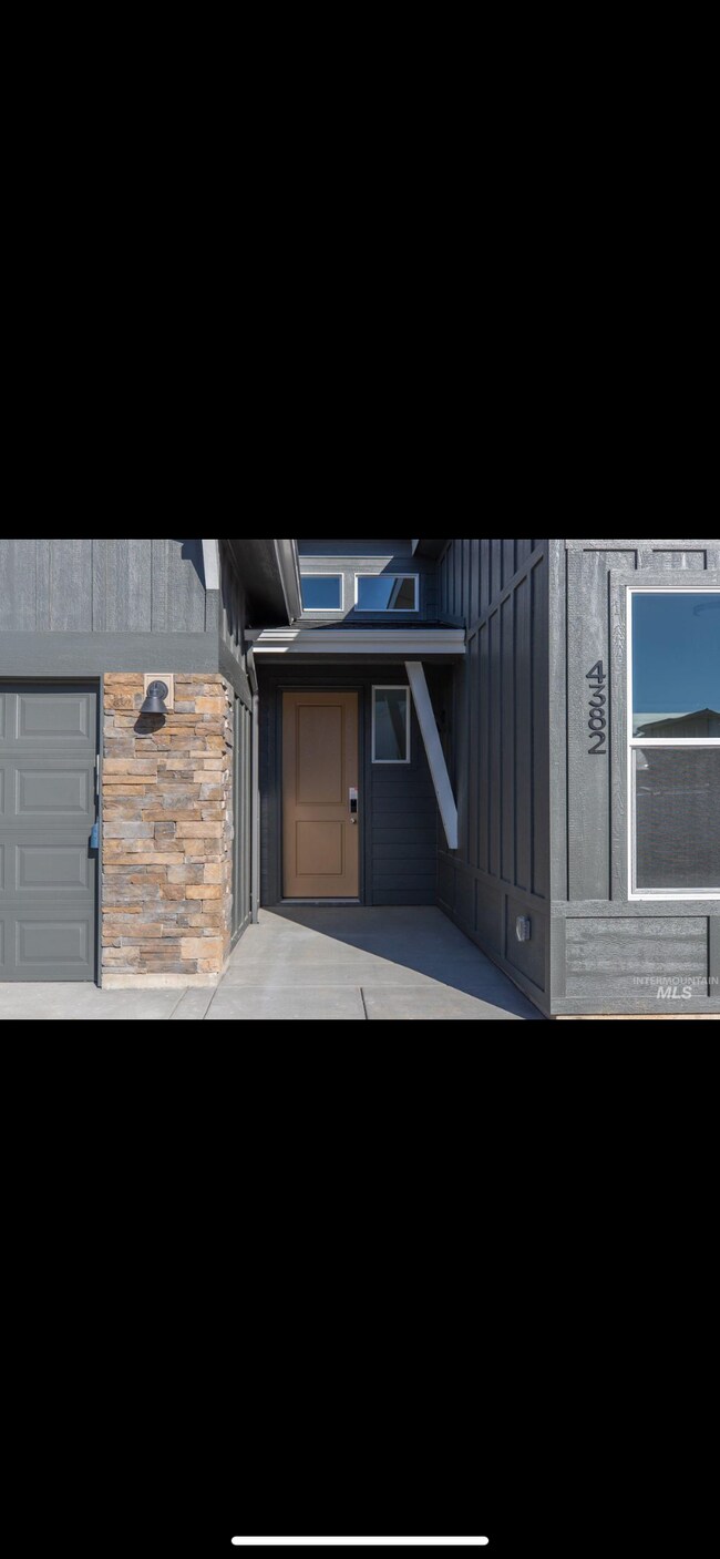 Foto del edificio - 4382 W Sunny Cove St