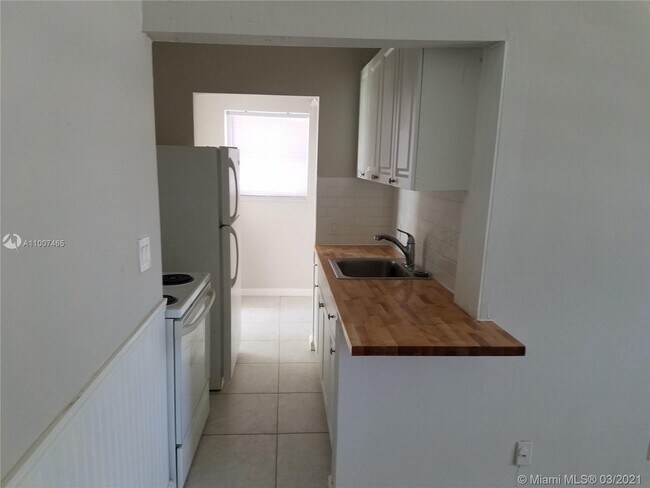 Foto del edificio - 3019 NE 21st Terrace