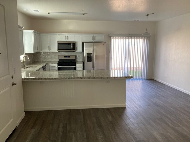Kitchen and dining area - 3924 S Burke St