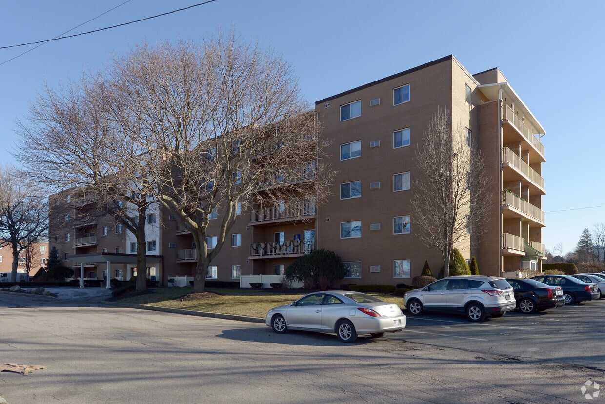 Camelot Apartments Weymouth, MA