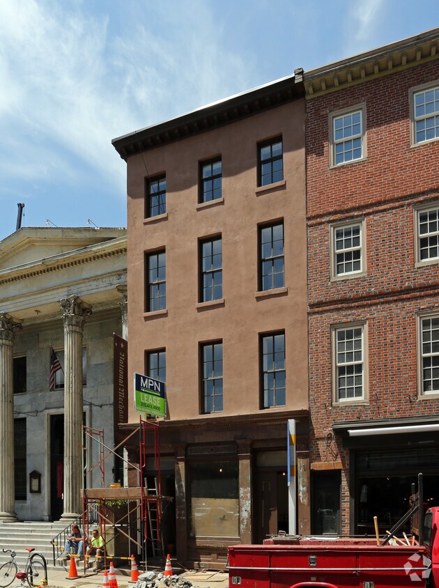 Primary Photo - The Umbrella Building
