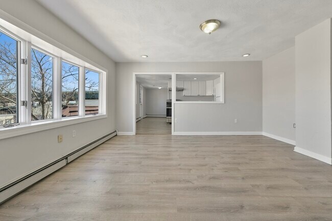 Foto del edificio - 10 Howell Ct