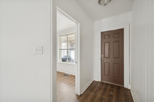 Foto del edificio - 1124 W 9th St