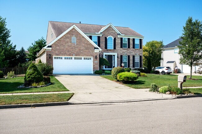 Building Photo - 2233 Oakbrook Blvd