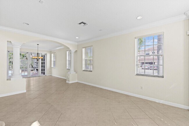 Foto del edificio - 6597 Marbletree Ln