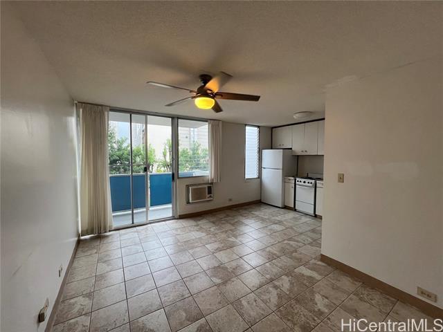 Foto del edificio - 1545 Liona St