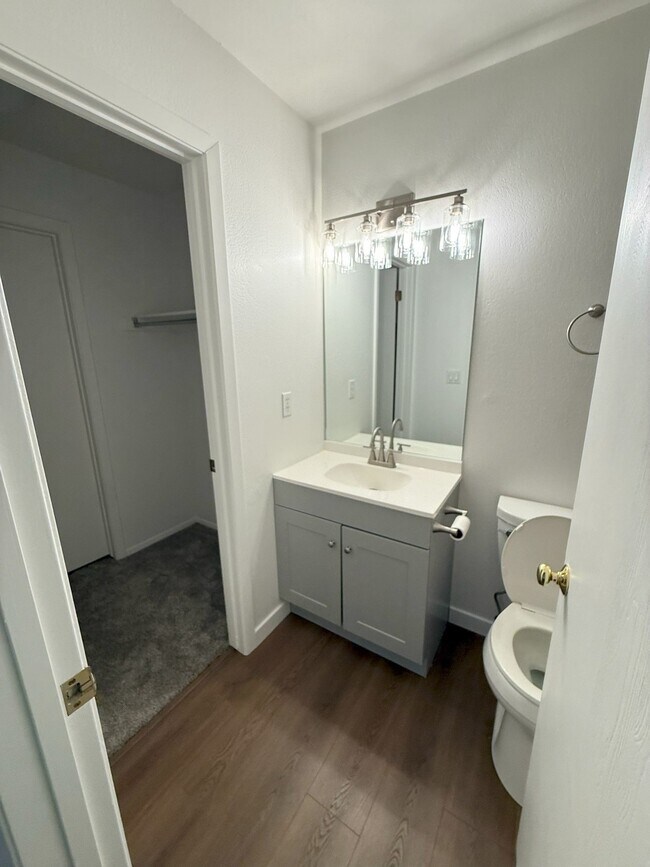 Foto del edificio - 1228 Ridge Meadow Ln
