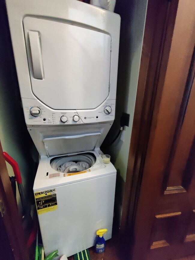 Building Photo - Central Mission Hill Location, In-Unit Washer and Dryer, Stainless Steel Kitchen Appliance, Big b...