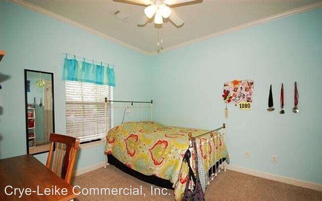 Building Photo - 4 br, 2 bath House - 15 Emma Dr