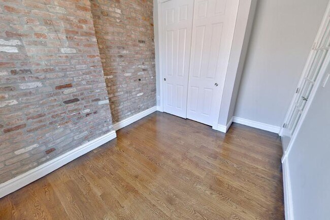 Foto del edificio - 248 Mott St