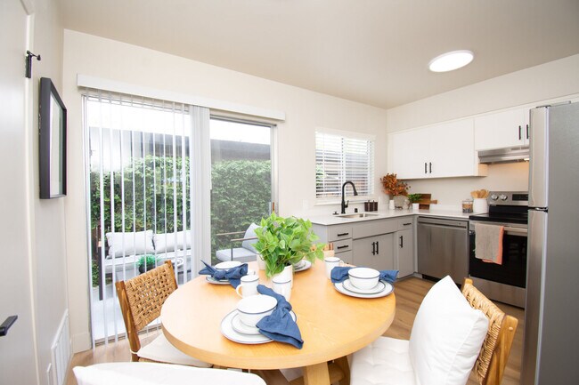 Foto del edificio - Stratford Villas Apartments