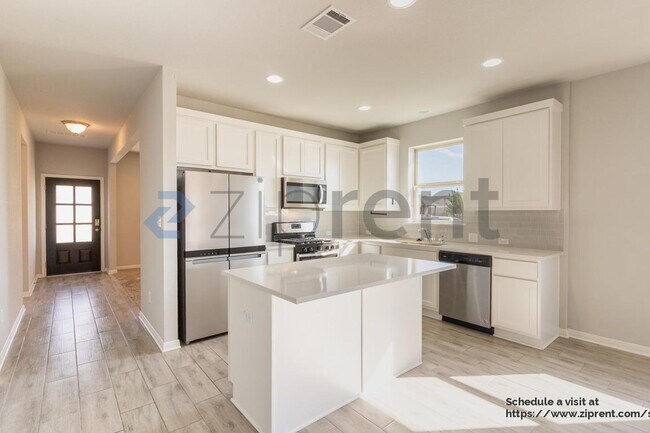 Foto del edificio - 2533 Pecan Island Dr