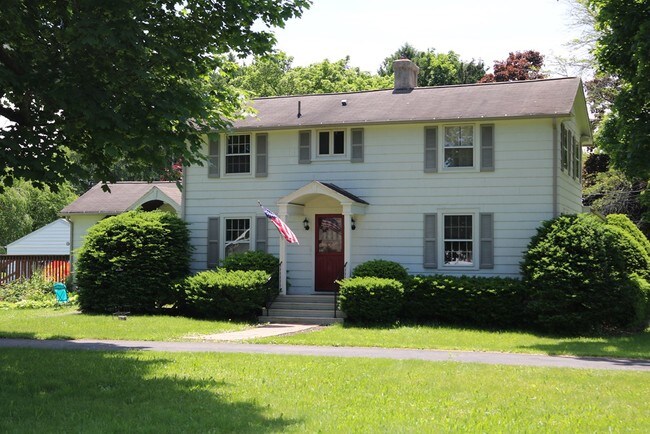 Building Photo - 202 Ridge Rd