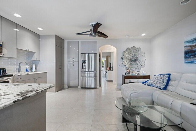 Foto del edificio - 5505 N Ocean Blvd