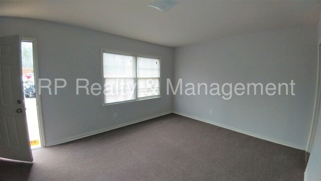 Foto del edificio - 1 Chesterfield Ct