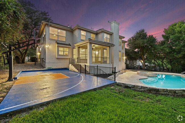 Building Photo - 402 Luna Vista Dr