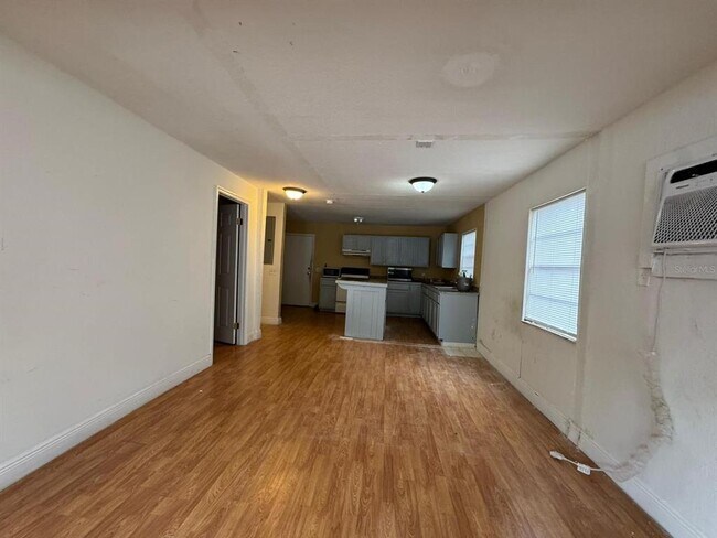 Foto del edificio - 140 E 12th St