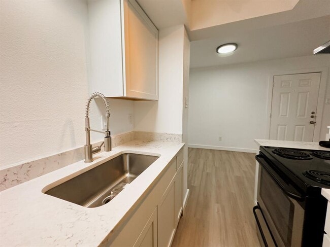 Foto del edificio - 4501 Witham Ln