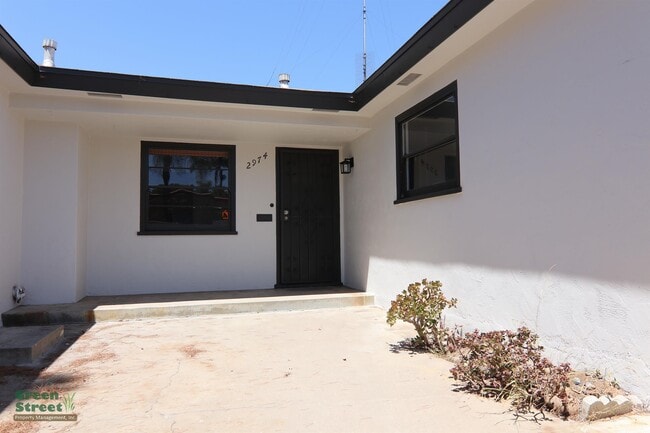 Building Photo - 2974 Maple Ct