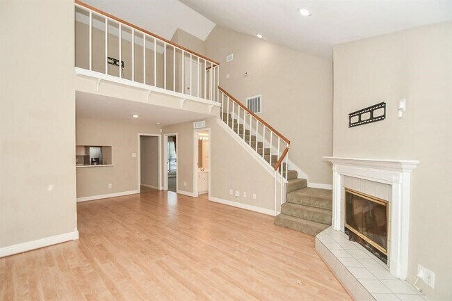 Foto del edificio - 3150 Walnut Bend Ln