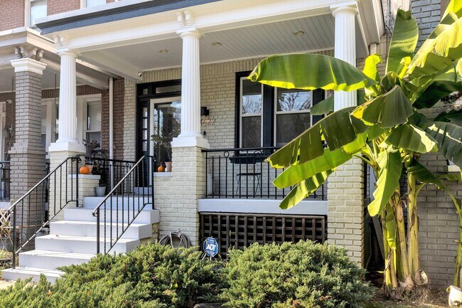 Foto del edificio - 4622 New Hampshire Ave NW